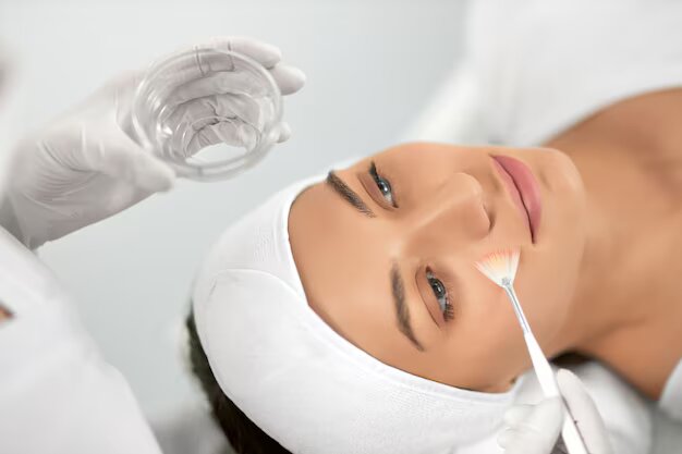 Skin Lightening Treatment in Pitampura, Delhi